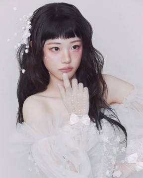 QWER ヒナ Hina | QWER Wiki | Fandom