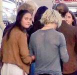 Ross-lynch-courtney-eaton-holding-arm