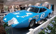 Richard Petty Plymouth Superbird, millel põhineb Strip "Kunn" Weathers
