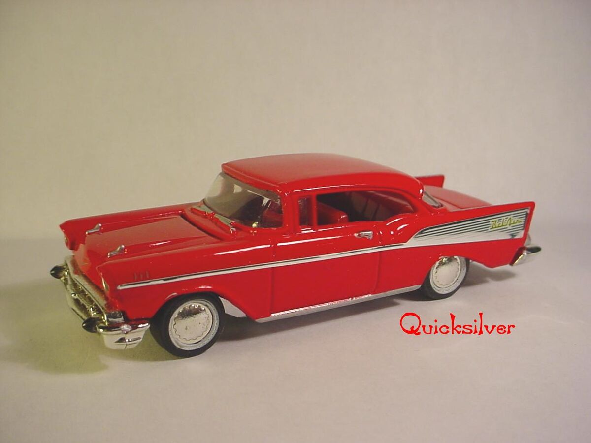 1957 シェビー ベルエア ミニカー  Racing champions 1957 Chevrolet Bel Air Hardtop Silver Metallic with White