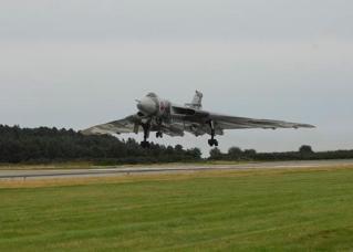 File:Vulcan Bomber MOD 45133331.jpg - Wikipedia