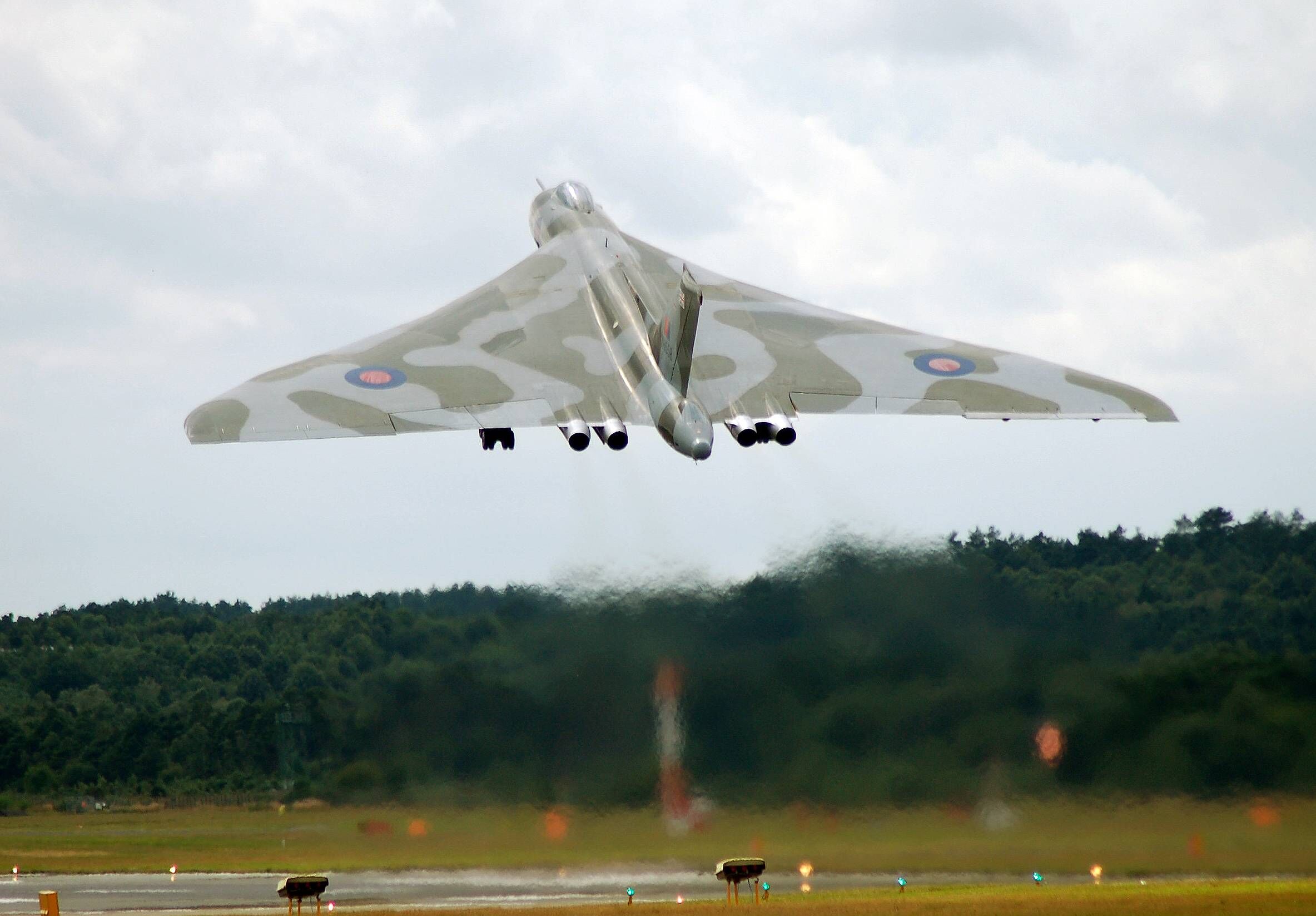 File:Vulcan Bomber MOD 45133331.jpg - Wikipedia