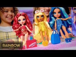 Boneca Rainbow High Swim & Style Fashion Doll: Skyler