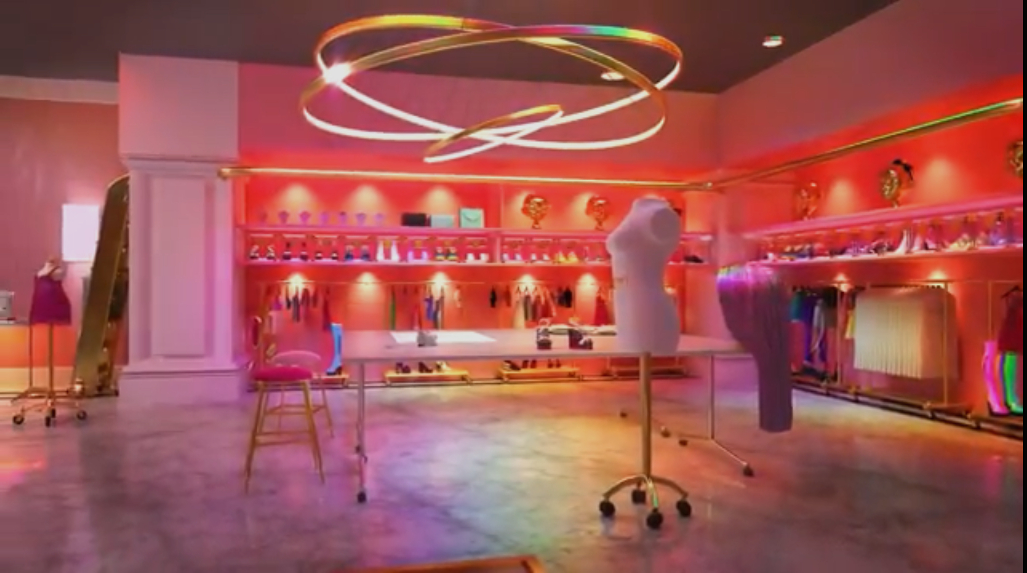 Rainbow High - Fashion Studio