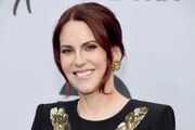 Megan-mullally-smile.jpg