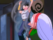 Ranma gets beaten up by Shampoo