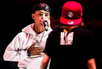 El Barto improvisando ante KMC, FMS Chile Jornada 1.