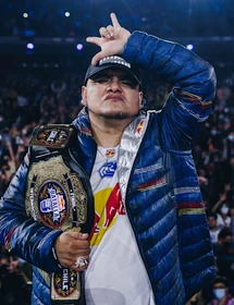 Aczino bicampeon.jpg (55 kB) Aczino (México) en 2021