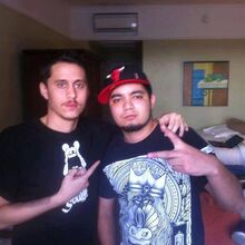 Canserbero Wiki Rap Fandom Sucede que un padre tiene un hijo feo y su amor por el le pone una venda en los ojos para que no vea sus faltas. canserbero wiki rap fandom