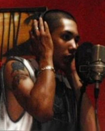 Adan Zapata Wiki Rap Fandom Desde el año 2006 perteneció al grupo mente en blanco donde fue vocalista principal. adan zapata wiki rap fandom