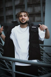 Buman-The-General-TheGeneral-BumanThegeneral-Buman-El-General-ElGeneral-BumanElGeneral-Singer-Songwriter-Cantante-Compositor-From-Morocco-2025-Urban-Music-Photo-Jpg-Images-News (29)