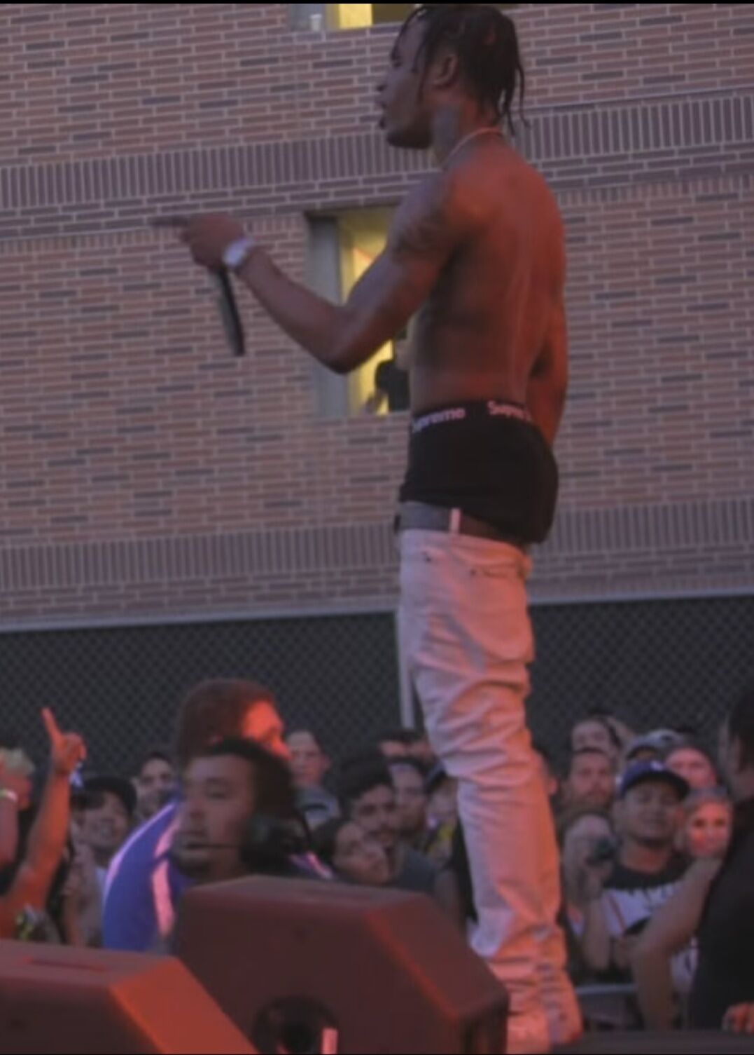 Watch Travi$ Scott Perform 3500 With 2 Chainz and Antidote