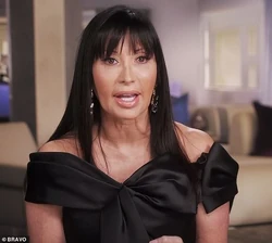 elyse slaine net worth