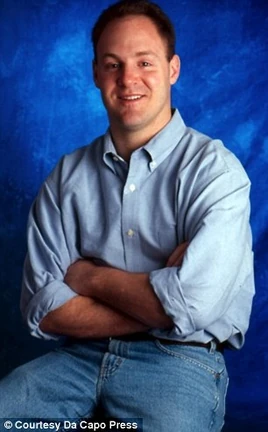 Article-2418617-1BC7E969000005DC-478 306x493