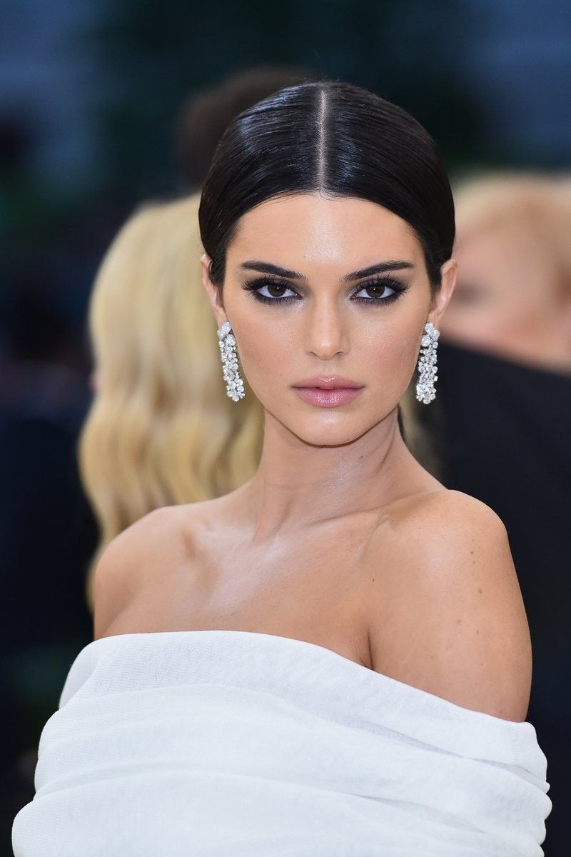 Kendall Jenner is Stunning in New 'Balmain' Campaign With Sister