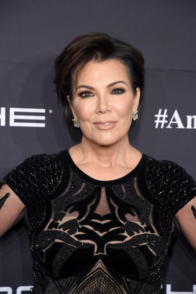 Kris Jenner's $60 million style transformation, in 36 photos | Kris jenner  hair, Kris jenner haircut, Cute hairstyles for short hair