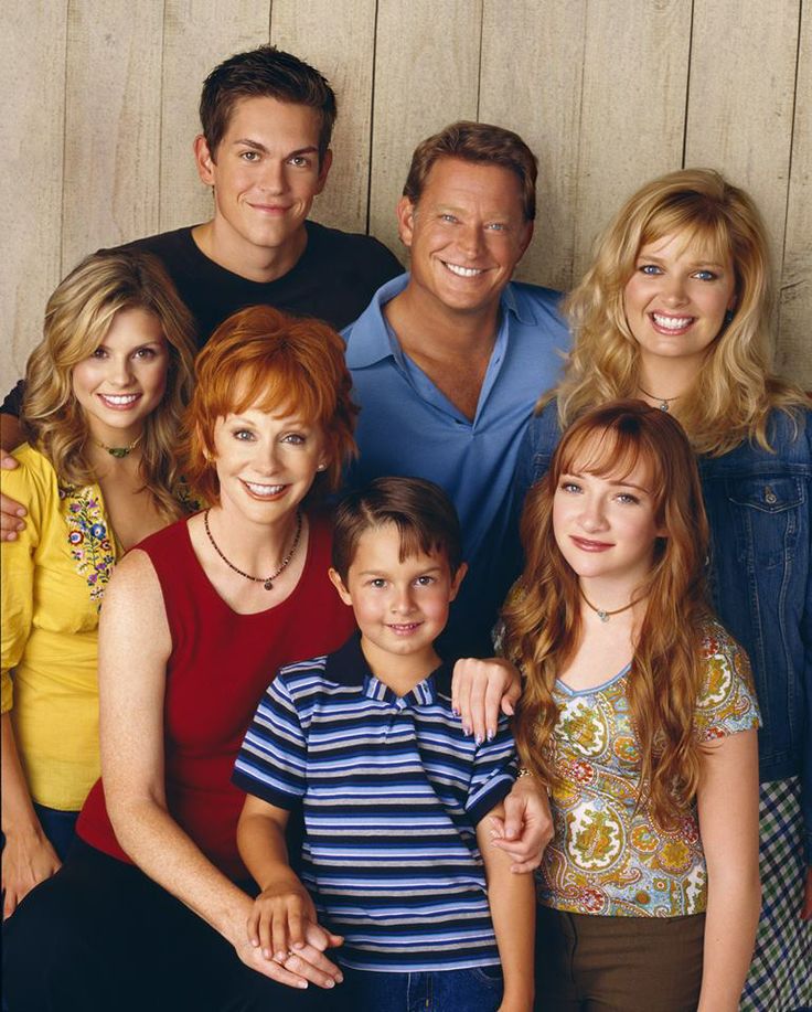 Cast Of Reba: How Much Are They Worth Now? - Page 2 of 7