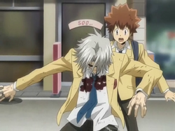 Gokudera Protects Tsuna