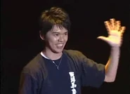 Inoue waving to the crowd after Minna Suki Daze.