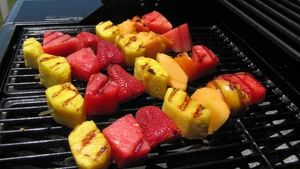 Grilledfruitkabobs