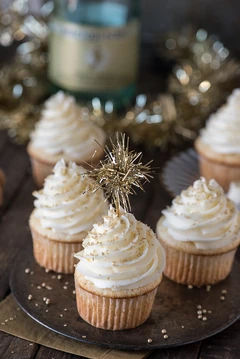 Champagne-Cupcakes-3