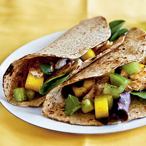 1007p180-fish-tacos-mango-salsa-l