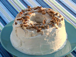 SH1013 Pecan-Cinnamon-Angel-Food-Cake lg