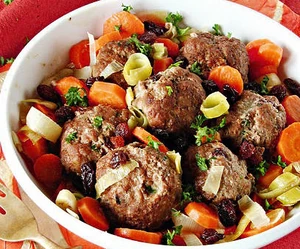 Albondigas con pasas de uva (Raisin Meatballs)