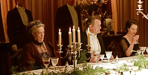 Downton-abbey-dinner-table