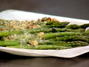 Ee2d14 asparagus salad lg