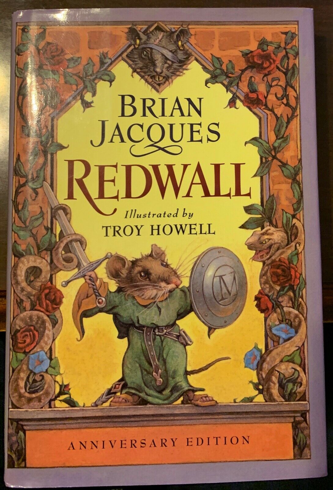 Redwall Redwall Wiki Brian Jacques And Redwall Information Fandom