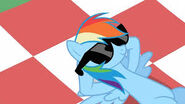 Rekaxing Rainbow Dash