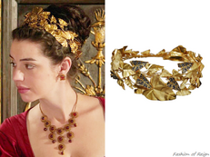 Thyreos Vassiliki Wreath Tiara in 18k yellow gold.