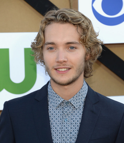 EACON2 – Toby Regbo - Nevastalgia