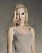 Rachel Skarsten 5