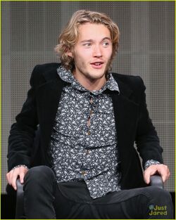 File:Toby Regbo (14583629550).jpg - Wikipedia