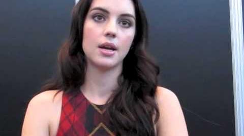 Interview with Reign's Adelaide Kane @ NYCC 2013