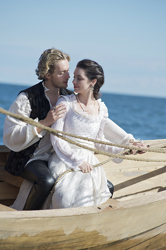 Reign': Toby Regbo on the love triangle, Lola's baby, and King Henry