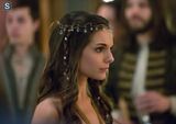 Reign Episode 201 15 The Darkness Promotional Photos (4) 595 slogo