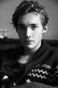 File:Toby Regbo (14583629550).jpg - Wikipedia