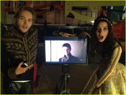 Behind-the-scenes-of-reign-reign-tv-show-34745583-1030-774.jpg