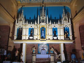 Altarpiece of the Immaculate Conception Church in Jasaan, Misamis Oriental.jpg
