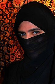 EFatima in UAE with niqab.jpg