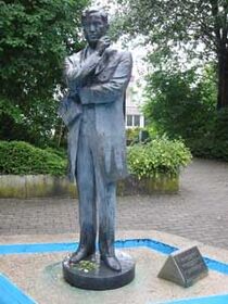 RizalStatue