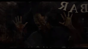 Los zombis intentan entrar en el Bar