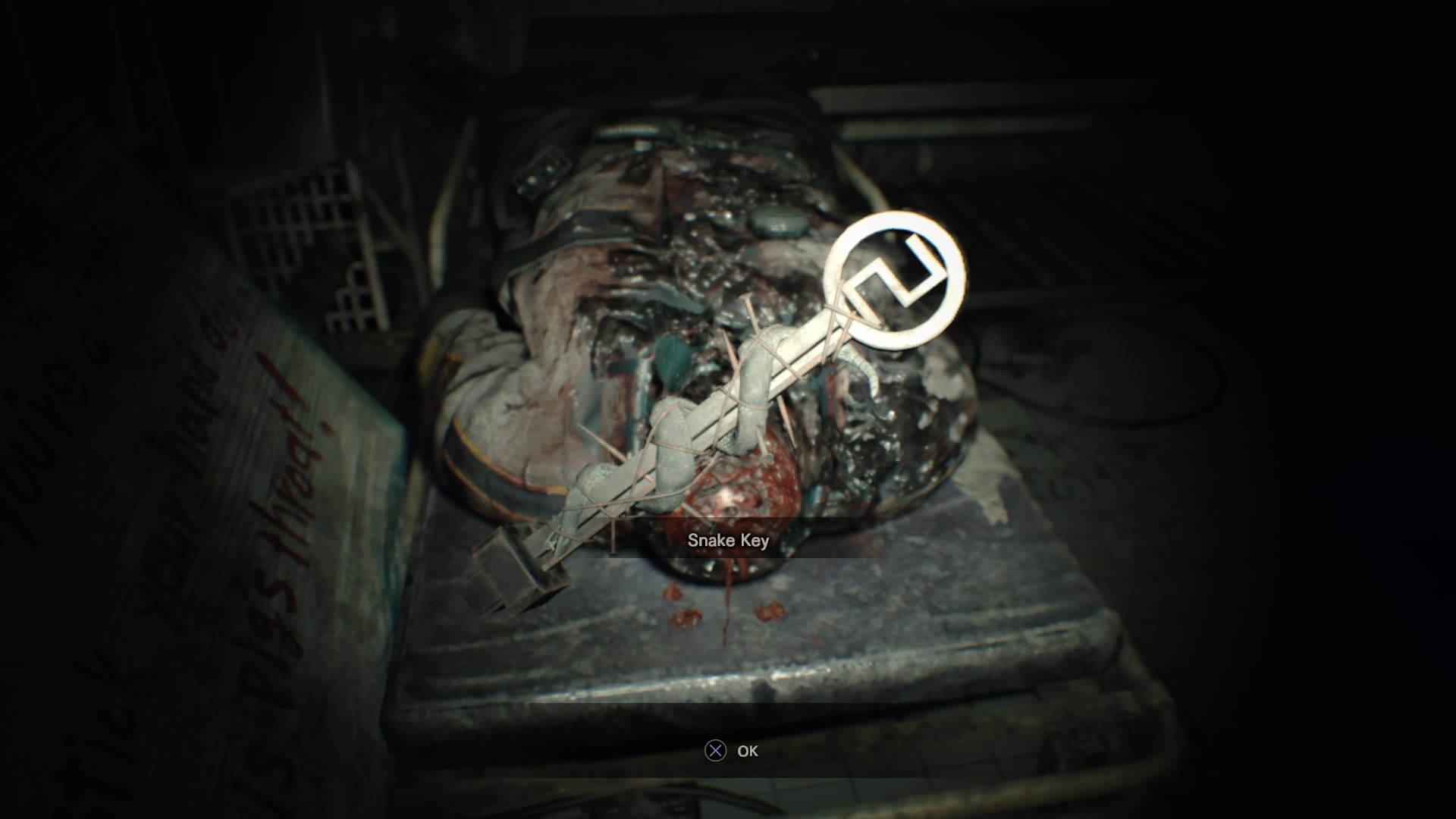 where is the scorpion key in resident evil 7