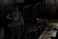 Ein Zombie Hund und Rebecca in RE 0.