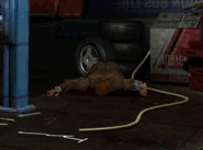 Dario muerto al llegar tarde a la gasolinera