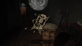 RESIDENT EVIL 7 biohazard Iron Statuette pick up