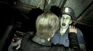 Resident-Evil-6-Leon-And-Zombie.jpg (36 KB) Leon zaatakowany przez zombie.